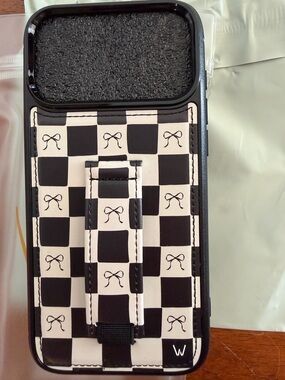 Bow Noir Walli-Lite Case for iPhone 17 Pro Max